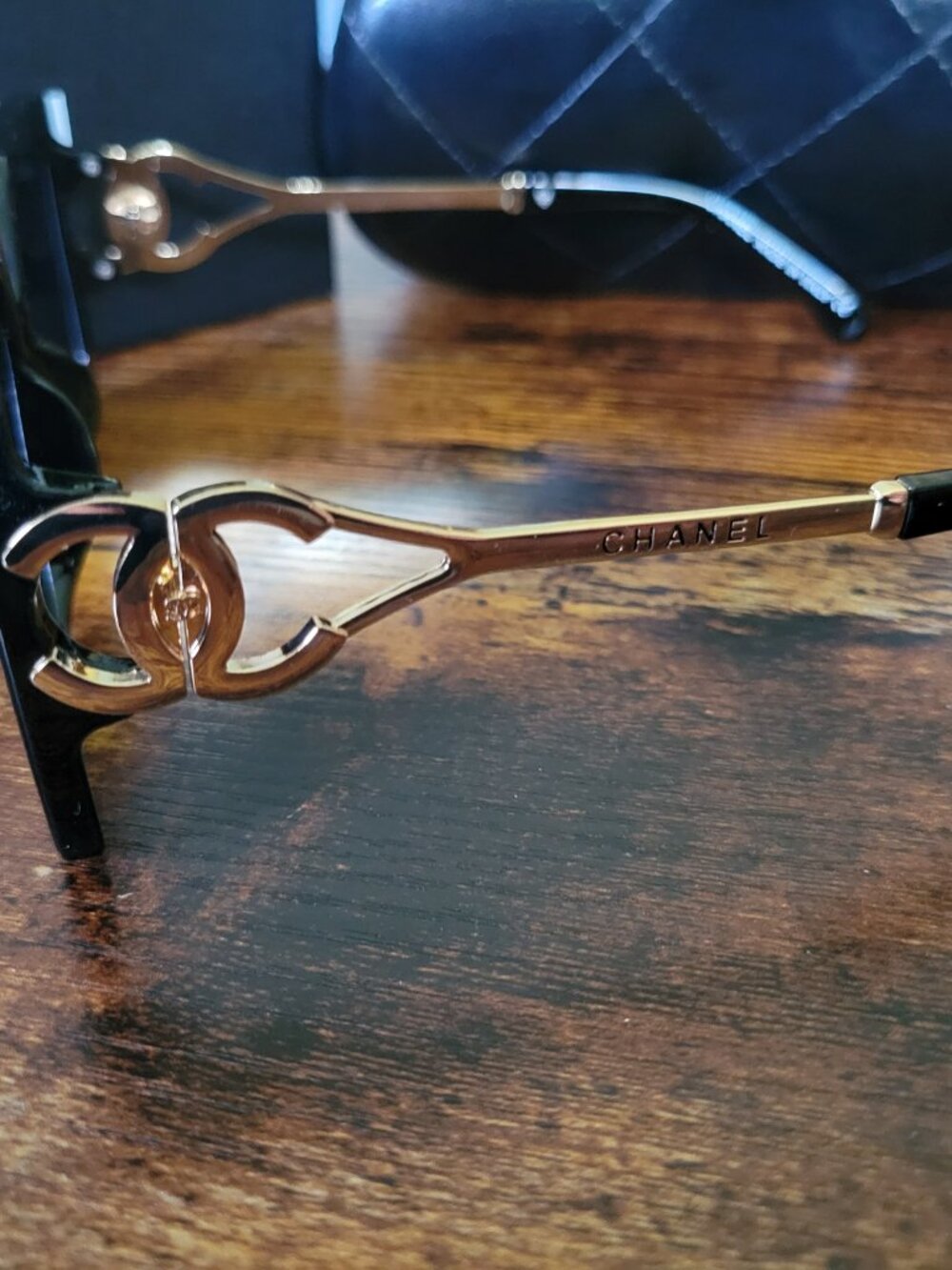Black CC sunglasses - Picture 5 of 8
